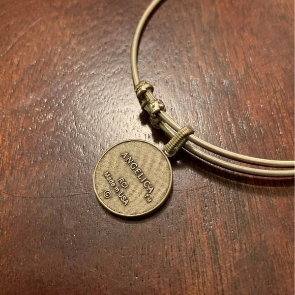 Live Laugh Love Bracelet - Picture 5 of 5